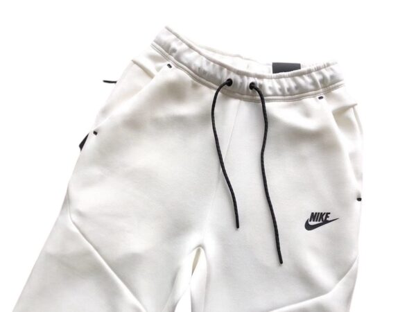 Conjunto Tech Fleece White - Image 4